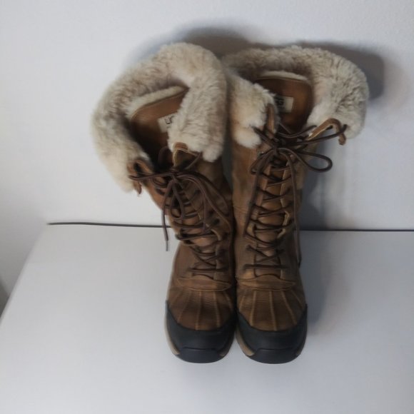 Ugg Adirondack III Tall Boots Waterproof Lace-Up Suede Leather Sherpa Size 8 - Picture 6 of 12